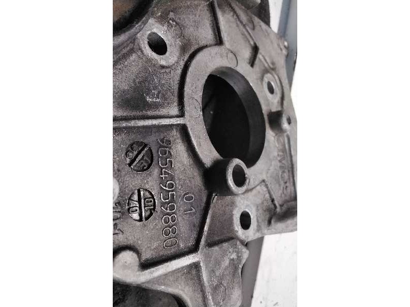 Recambio de soporte bomba inyeccion para peugeot partner (s2) 1.6 16v hdi cat referencia OEM IAM 9654959880  