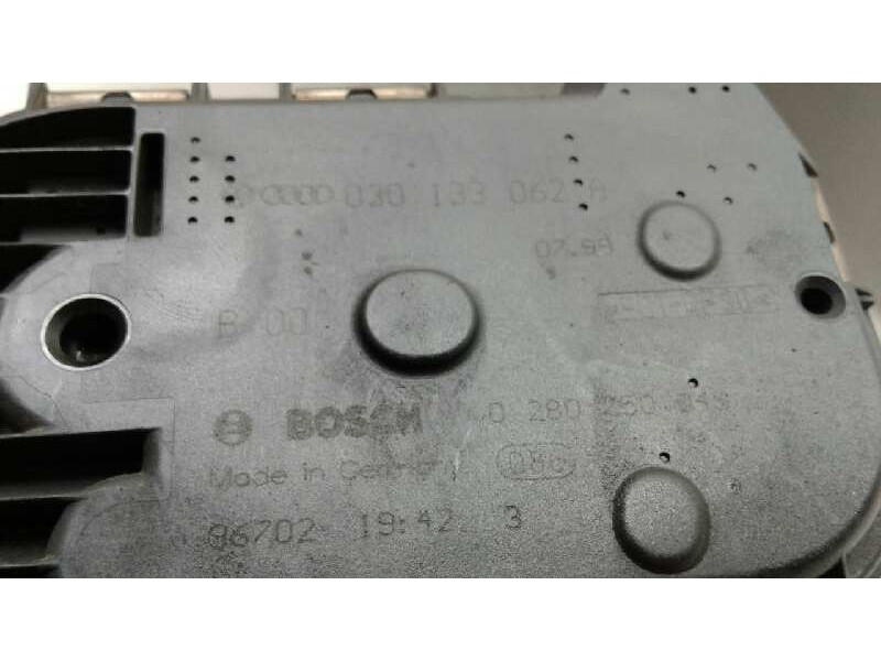 Recambio de cuerpo de mariposa para seat ibiza (6k1) signo referencia OEM IAM 030133062A  