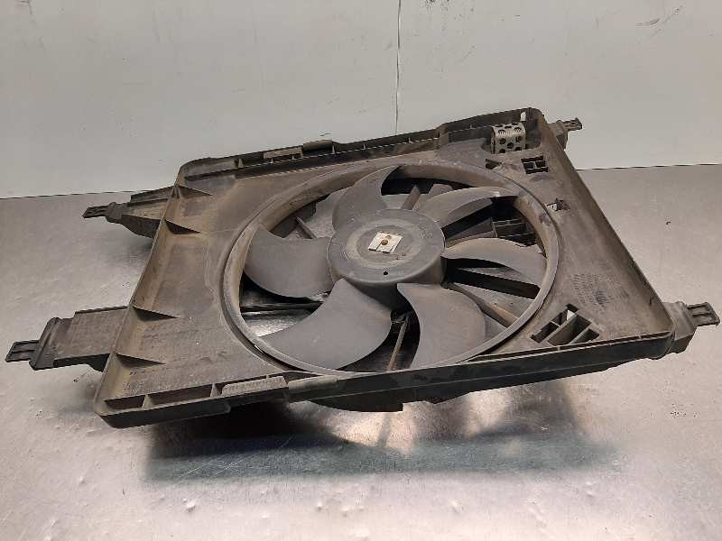 Recambio de electroventilador para renault scenic ii authentique referencia OEM IAM 8200151465  