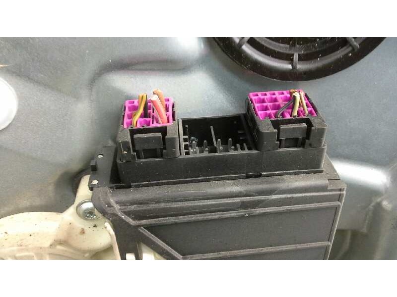 Recambio de elevalunas delantero izquierdo para seat ibiza (6l1) 1.4 16v referencia OEM IAM   