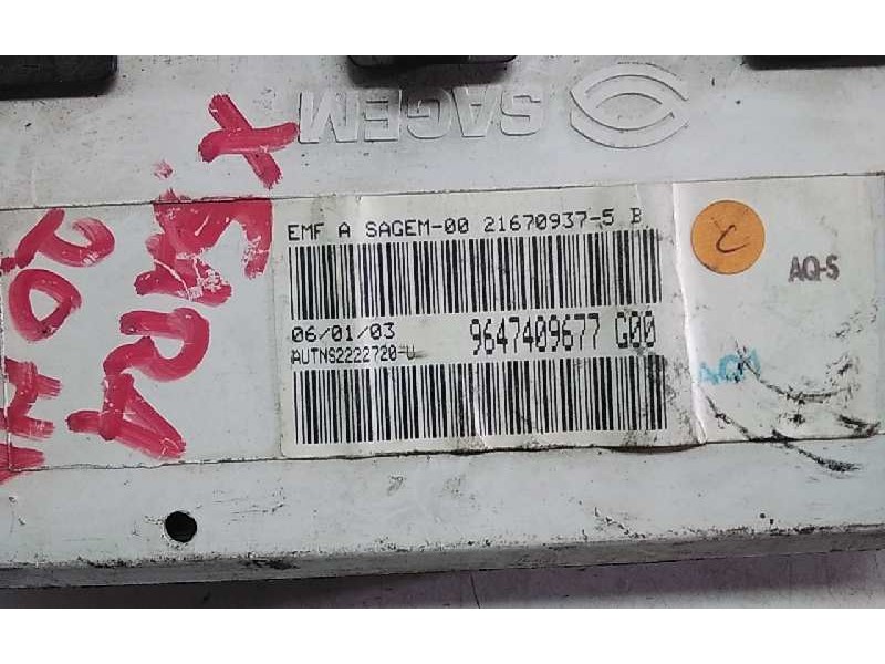 Recambio de pantalla multifuncion para citroen xsara berlina 2.0 hdi referencia OEM IAM 9647409677  