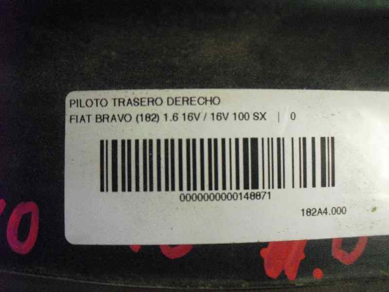 Recambio de piloto trasero derecho para fiat bravo (182) 1.6 16v / 16v 100 sx referencia OEM IAM 0046538352  