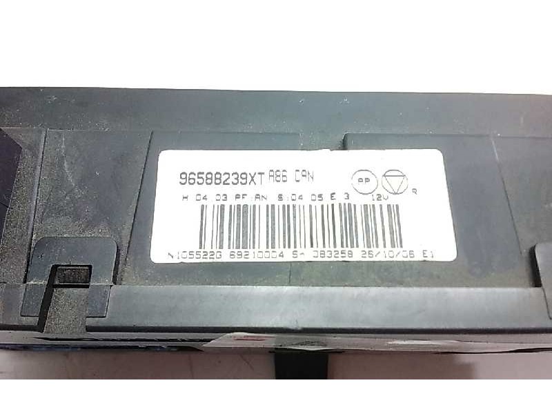 Recambio de mando climatizador para citroen c3 1.4 collection referencia OEM IAM 96588239XT  