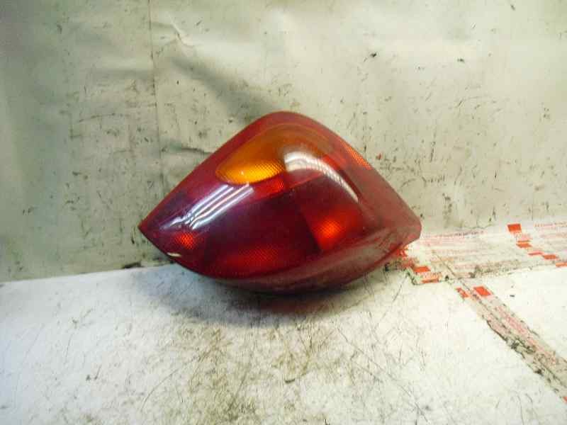 Recambio de piloto trasero izquierdo para ford fiesta berlina (dx) básico referencia OEM IAM 1044156  