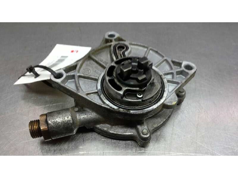 Recambio de depresor freno / bomba vacio para ssangyong rodius 2.7 turbodiesel cat referencia OEM IAM  665926 