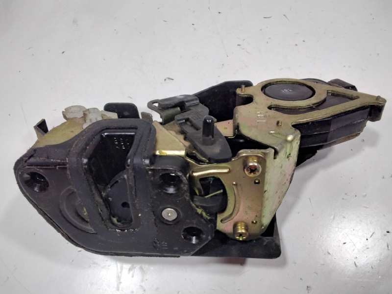 Recambio de cerradura puerta trasera izquierda para hyundai matrix (fc) 1.5 crdi gls referencia OEM IAM 8141017101  