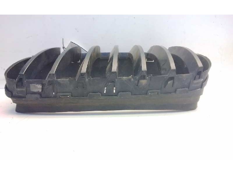 Recambio de rejilla paragolpes izquierda para bmw x6 (e71) 3.0d referencia OEM IAM 51137157687  