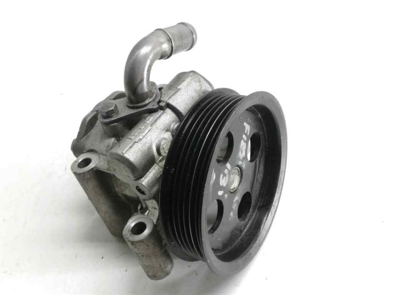 Recambio de bomba servodireccion para ford fiesta (cbk) 1.3 cat referencia OEM IAM 2SGC3A696GF  104736