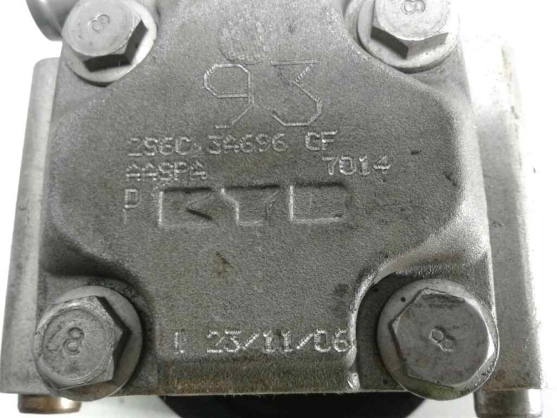 Recambio de bomba servodireccion para ford fiesta (cbk) 1.3 cat referencia OEM IAM 2SGC3A696GF  104736