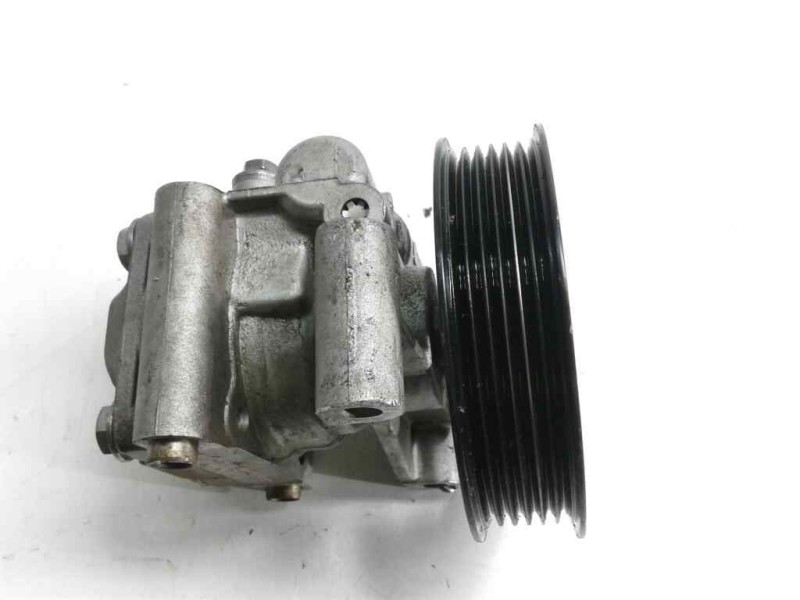 Recambio de bomba servodireccion para ford fiesta (cbk) 1.3 cat referencia OEM IAM 2SGC3A696GF  104736