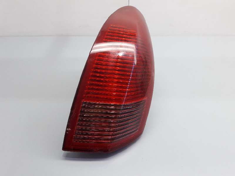 Recambio de piloto trasero izquierdo para alfa romeo 147 (190) 1.9 jtd 150 sport referencia OEM IAM   