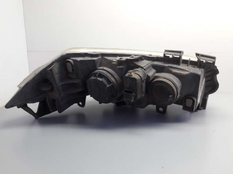 Recambio de faro izquierdo para renault megane ii berlina 5p confort authentique referencia OEM IAM 89306990  