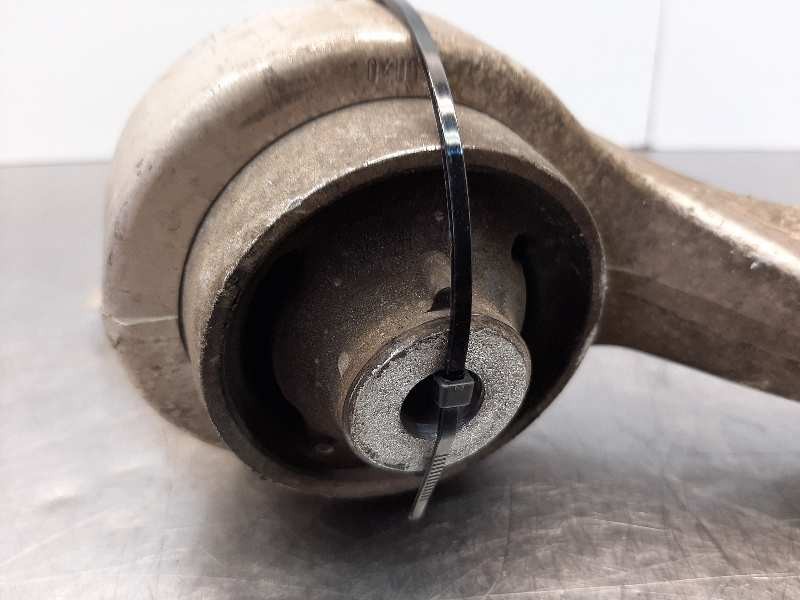Recambio de brazo suspension inferior trasero izquierdo para audi a4 berlina (8e) 2.0 tdi 16v (103kw) referencia OEM IAM   