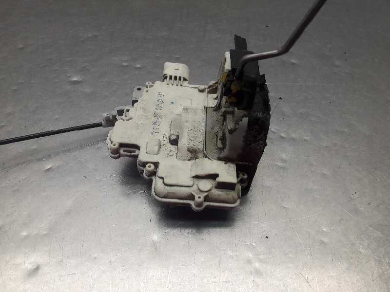 Recambio de cerradura puerta delantera derecha para audi a4 berlina (8e) 2.0 tdi 16v (103kw) referencia OEM IAM 8E1837016AA  