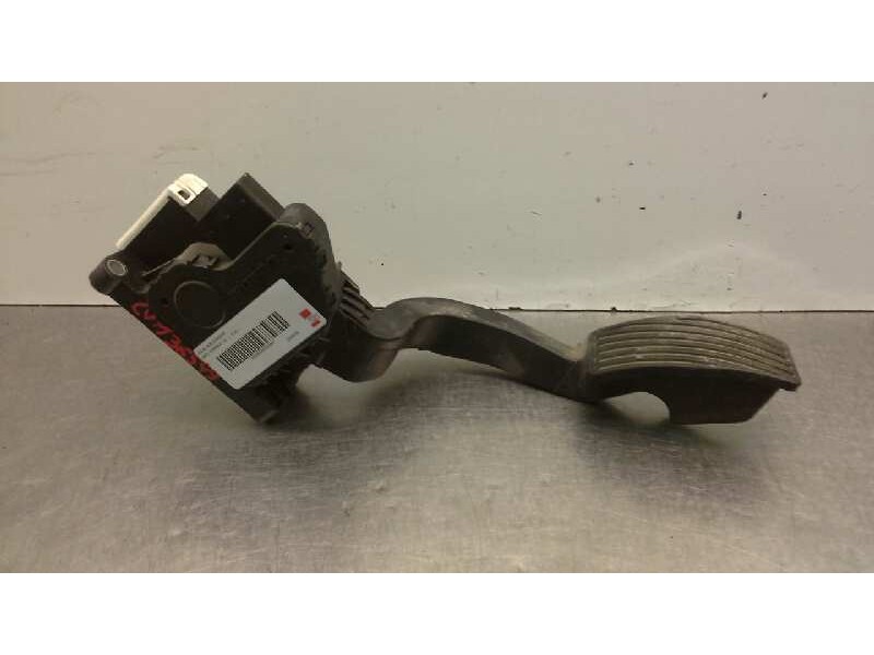 Recambio de pedal acelerador para opel corsa e 1.4 referencia OEM IAM 13305804  