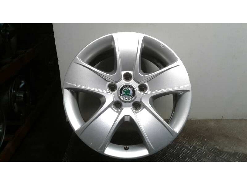 Recambio de llanta aluminio para skoda octavia berlina (1z3) elegance referencia OEM IAM 165TORNILLOS  