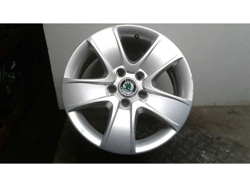 Recambio de llanta aluminio para skoda octavia berlina (1z3) elegance referencia OEM IAM 165TORNILLOS  