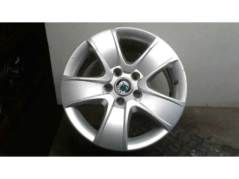 Recambio de llanta aluminio para skoda octavia berlina (1z3) elegance referencia OEM IAM 165TORNILLOS  