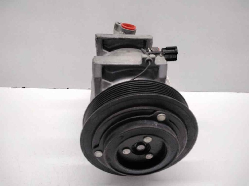 Recambio de compresor aire acondicionado para nissan cabstar 35.14 referencia OEM IAM 926004X30A  