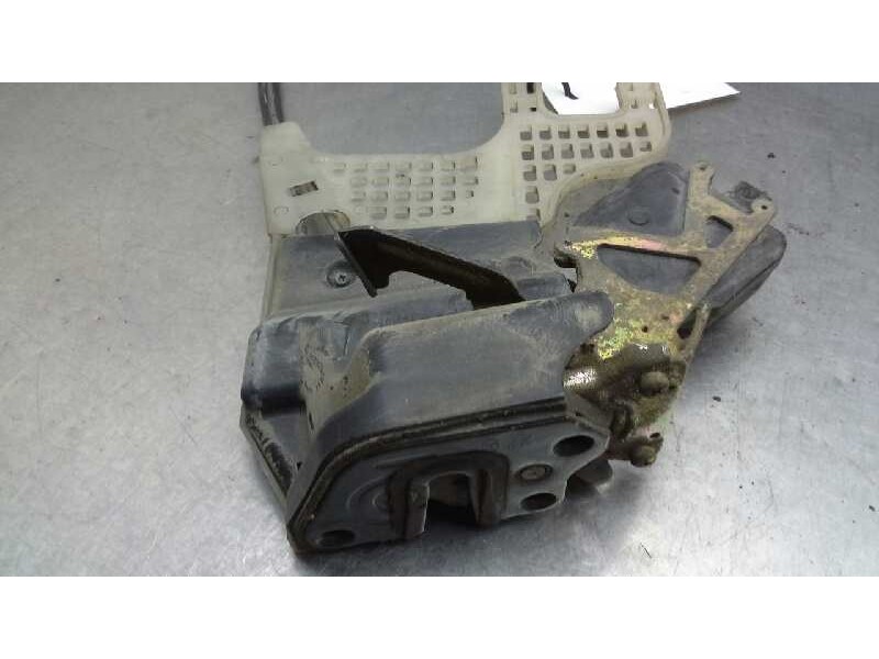 Recambio de cerradura puerta trasera derecha para hyundai tucson (jm) 2.0 crdi cat referencia OEM IAM   