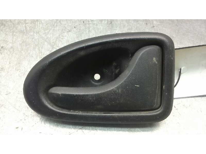 Recambio de maneta interior delantera derecha para renault master desde ´98 2.5 diesel referencia OEM IAM   