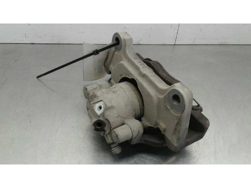 Recambio de pinza freno delantera derecha para audi a6 berlina (4f2) 2.0 tdi referencia OEM IAM   