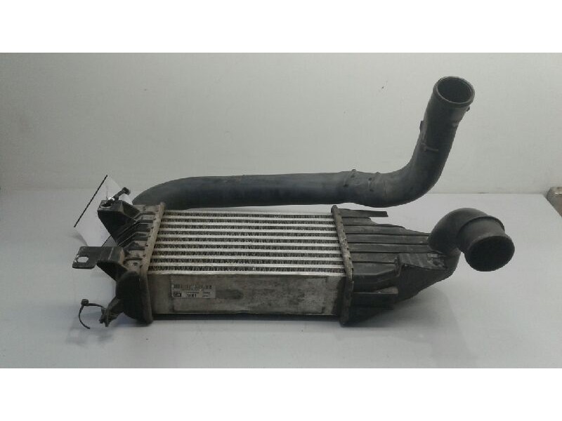 Recambio de intercooler para opel astra h berlina cosmo referencia OEM IAM 13128927WK1  