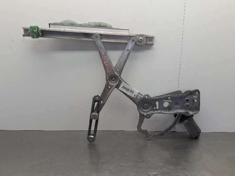 Recambio de elevalunas delantero izquierdo para mercedes clase c (w202) berlina 250 td (202.128) referencia OEM IAM 130821638  