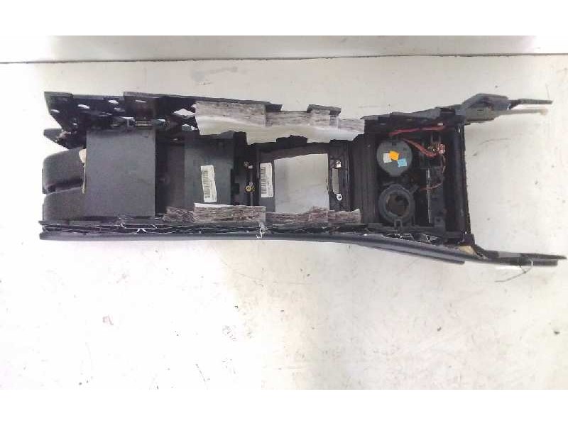 Recambio de apoyabrazos central para bmw x6 (e71) 3.0d referencia OEM IAM 71W200103  