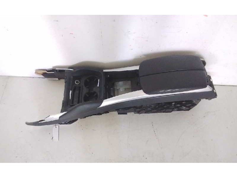 Recambio de apoyabrazos central para bmw x6 (e71) 3.0d referencia OEM IAM 71W200103  