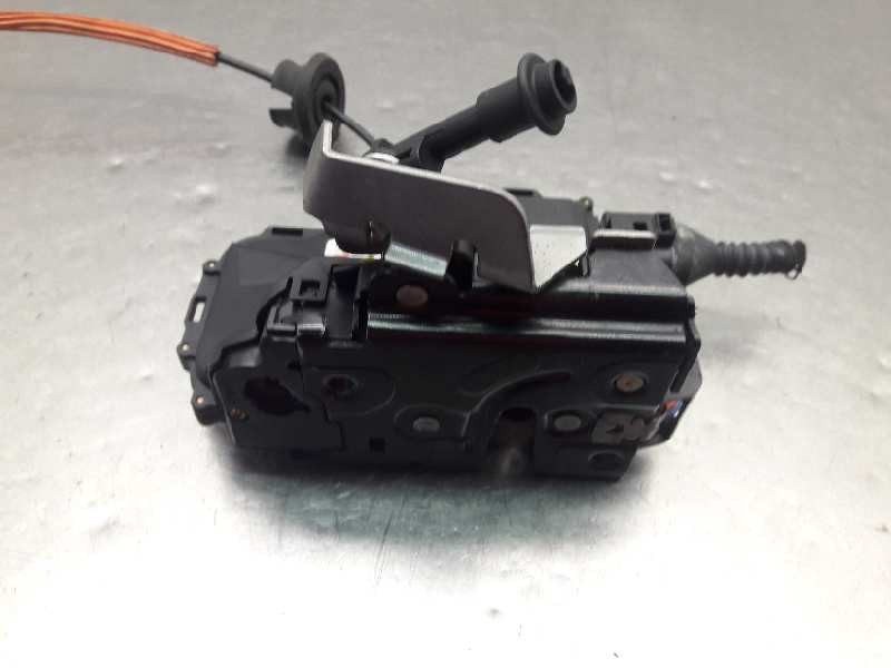Recambio de cerradura puerta trasera derecha para audi a4 avant (8e) 2.0 referencia OEM IAM   