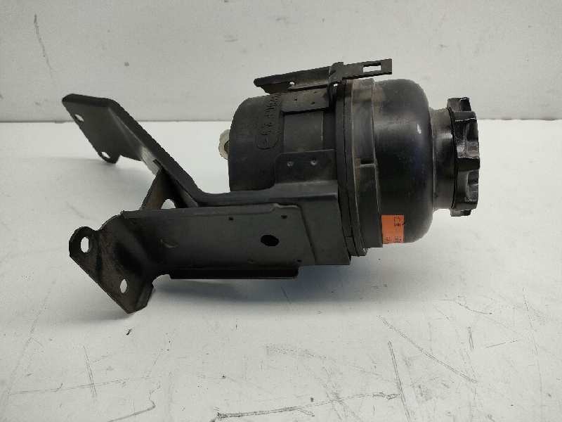 Recambio de deposito liquido direccion para nissan terrano/terrano.ii (r20) referencia OEM IAM PA66GF25  