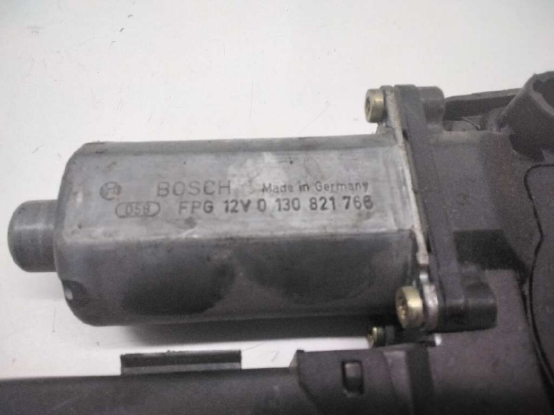 Recambio de elevalunas trasero derecho para audi a4 avant (8e) 2.0 referencia OEM IAM 0130821766  