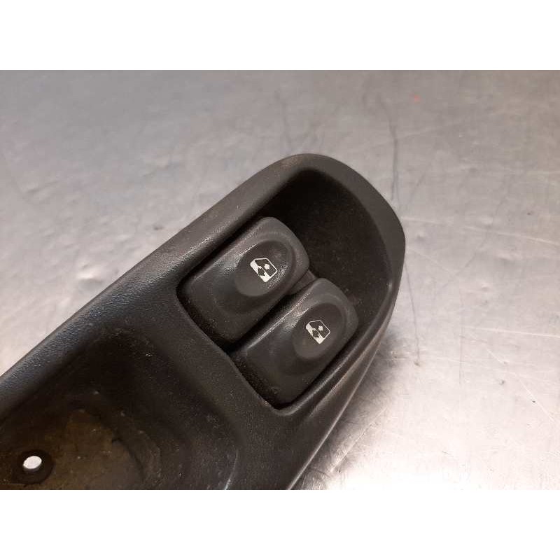 Recambio de mando elevalunas delantero izquierdo para renault scenic (ja..) 1.9 d rt referencia OEM IAM 7700432962  