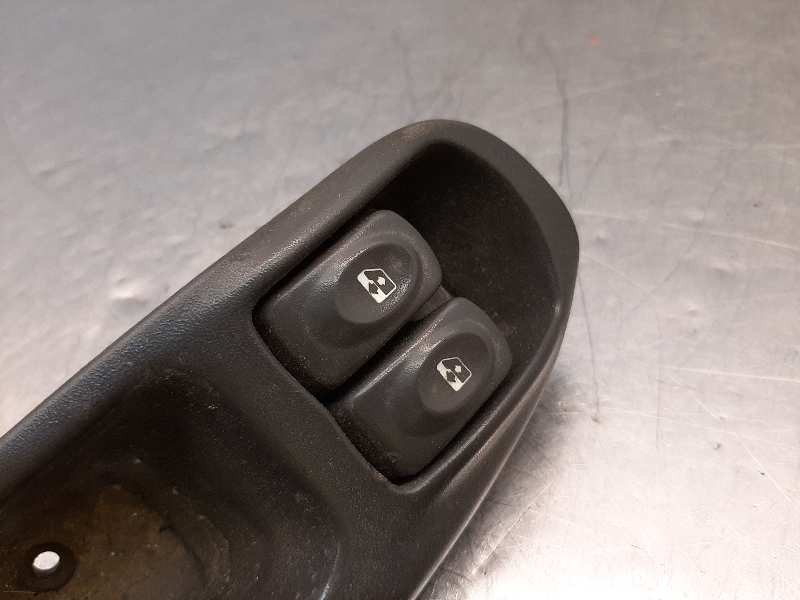 Recambio de mando elevalunas delantero izquierdo para renault scenic (ja..) 1.9 d rt referencia OEM IAM 7700432962  