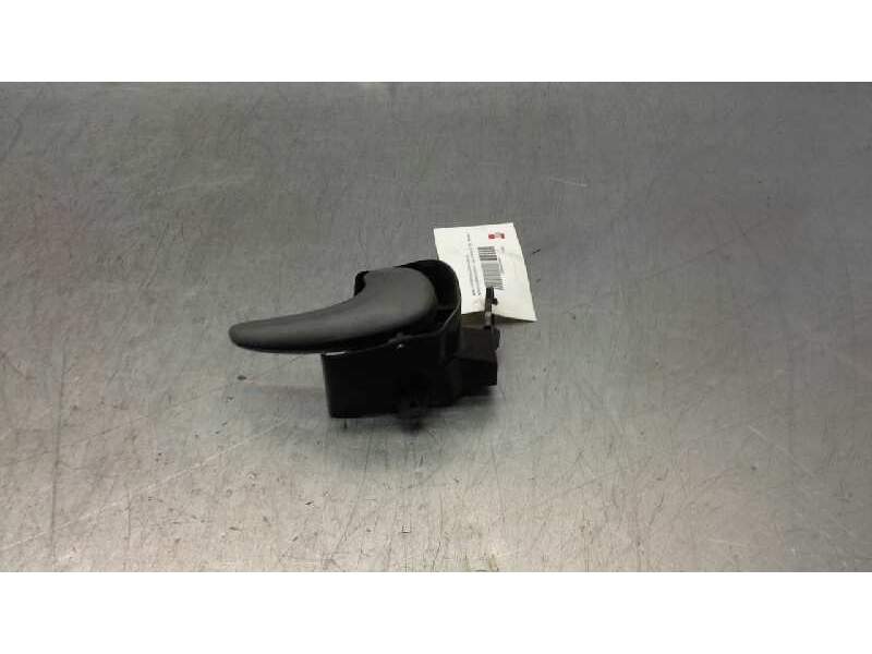 Recambio de maneta interior delantera derecha para mercedes-benz sprinter 02.00  caja cerrada 311 cdi (903.661-662) referencia O