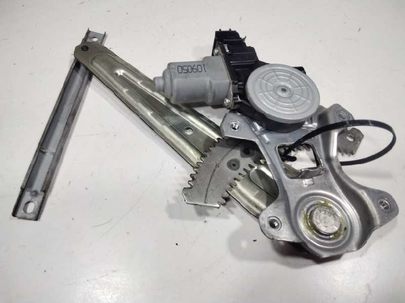 Recambio de elevalunas trasero derecho para nissan juke (f15) acenta referencia OEM IAM 827201U600  