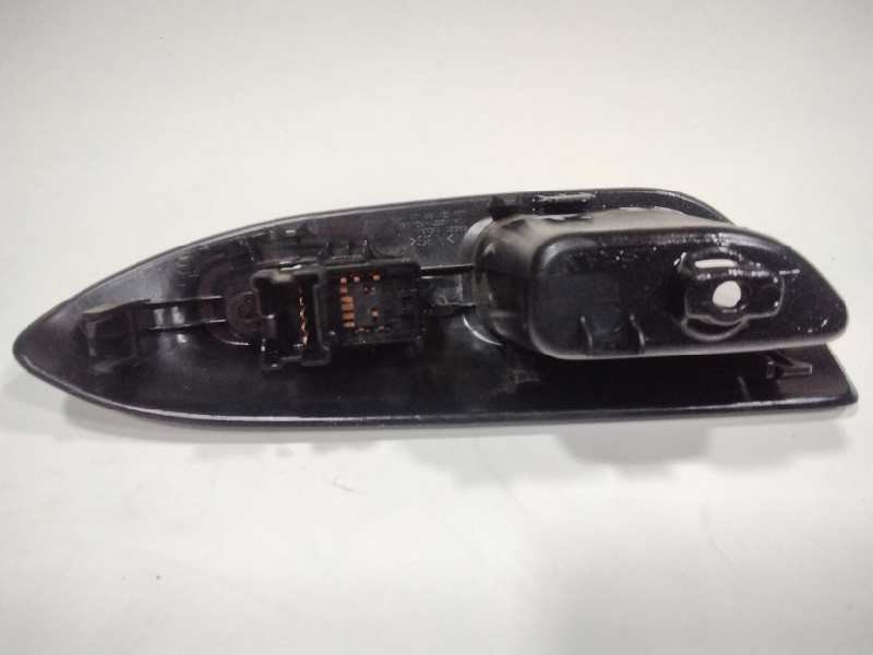 Recambio de mando elevalunas trasero izquierdo para nissan juke (f15) acenta referencia OEM IAM 829611KA2  