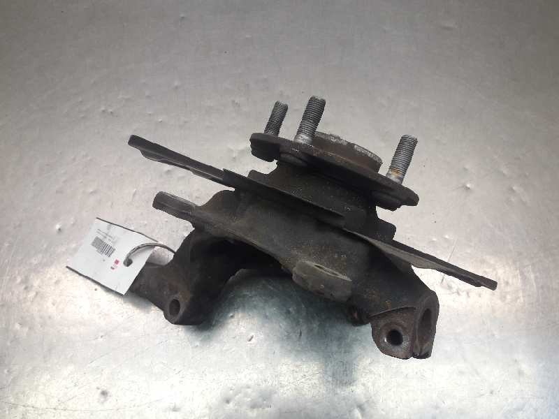 Recambio de mangueta delantera izquierda para nissan juke (f15) acenta referencia OEM IAM 400151KK0H  