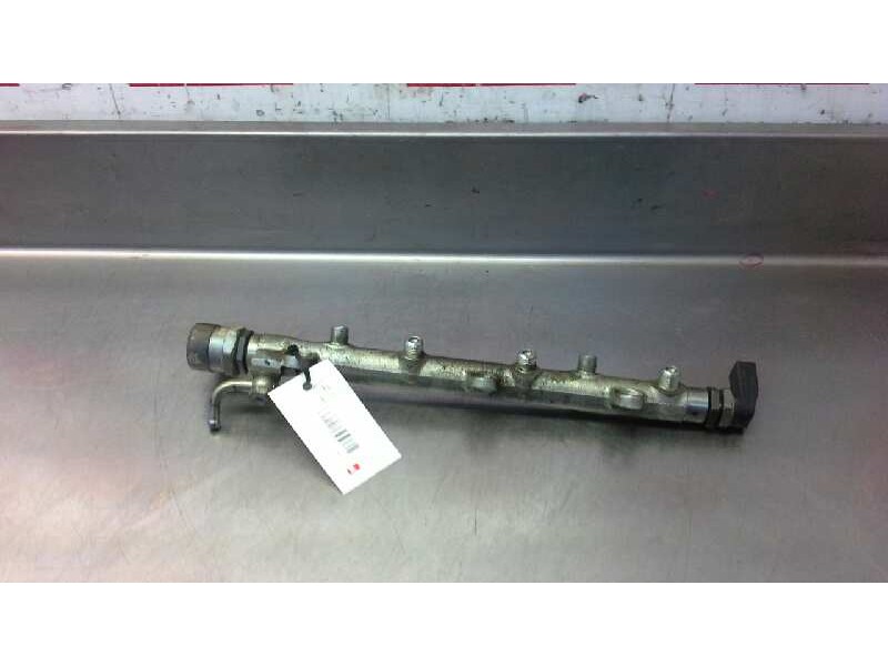 Recambio de rampa inyectora para bmw serie 3 berlina (e90) 318d referencia OEM IAM 7787164  