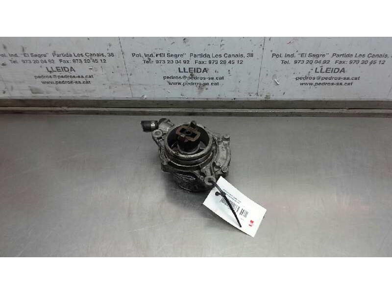 Recambio de depresor freno / bomba vacio para bmw serie 3 berlina (e90) 318d referencia OEM IAM 700477012 PIERBURG 