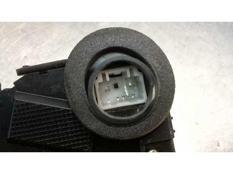 Recambio de cerradura puerta delantera derecha para toyota yaris (ksp9/scp9/nlp9) básico referencia OEM IAM   