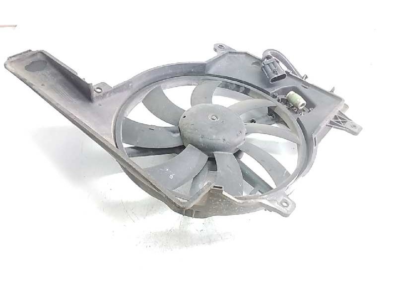 Recambio de electroventilador para opel meriva cosmo referencia OEM IAM 8240535  