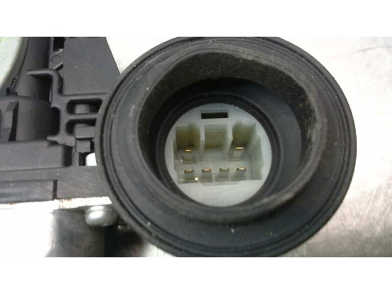 Recambio de elevalunas delantero derecho para toyota yaris (ksp9/scp9/nlp9) básico referencia OEM IAM   