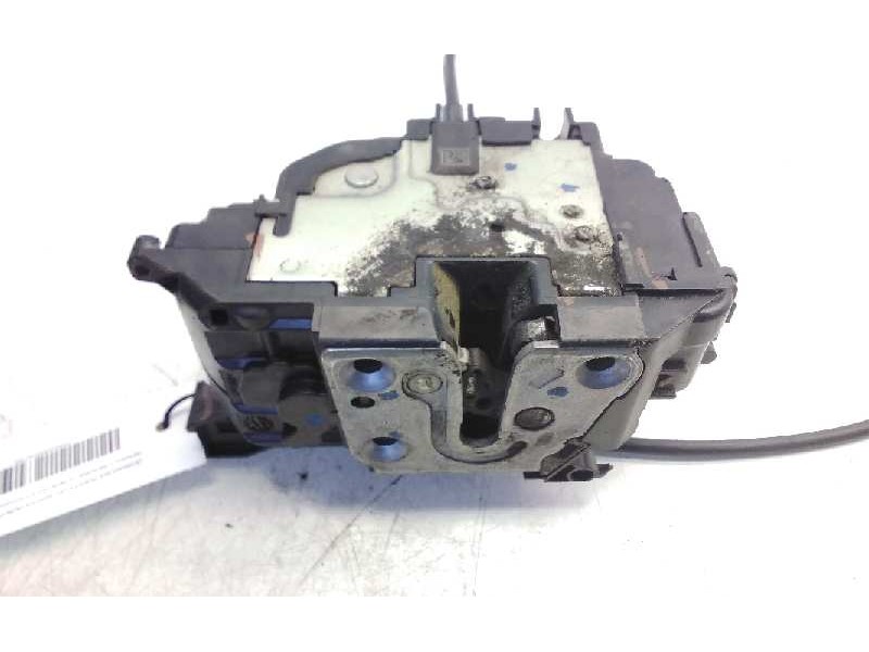 Recambio de cerradura puerta delantera derecha para renault megane iii berlina 5 p emotion referencia OEM IAM   