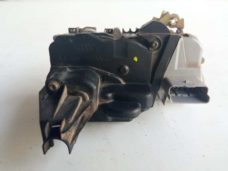 Recambio de cerradura puerta delantera derecha para peugeot 307 break / sw (s1) sw pack referencia OEM IAM 8914C2  
