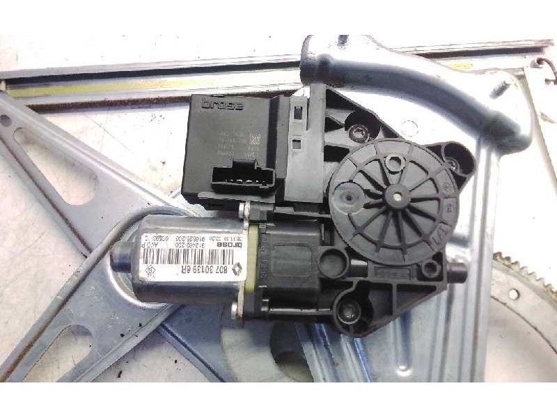 Recambio de elevalunas delantero derecho para renault megane iii berlina 5 p emotion referencia OEM IAM 966029102 807301396R 
