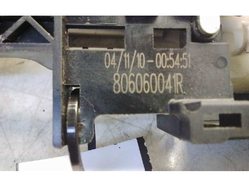 Recambio de maneta exterior delantera derecha para renault megane iii berlina 5 p emotion referencia OEM IAM 806060041R  