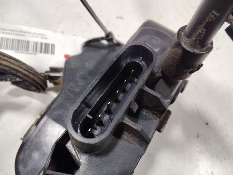 Recambio de cerradura puerta trasera izquierda para renault scenic ii emotion referencia OEM IAM 119333  