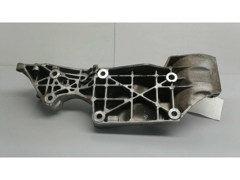 Recambio de soporte alternador para volkswagen golf iv berlina (1j1) gti referencia OEM IAM 06A903143P  